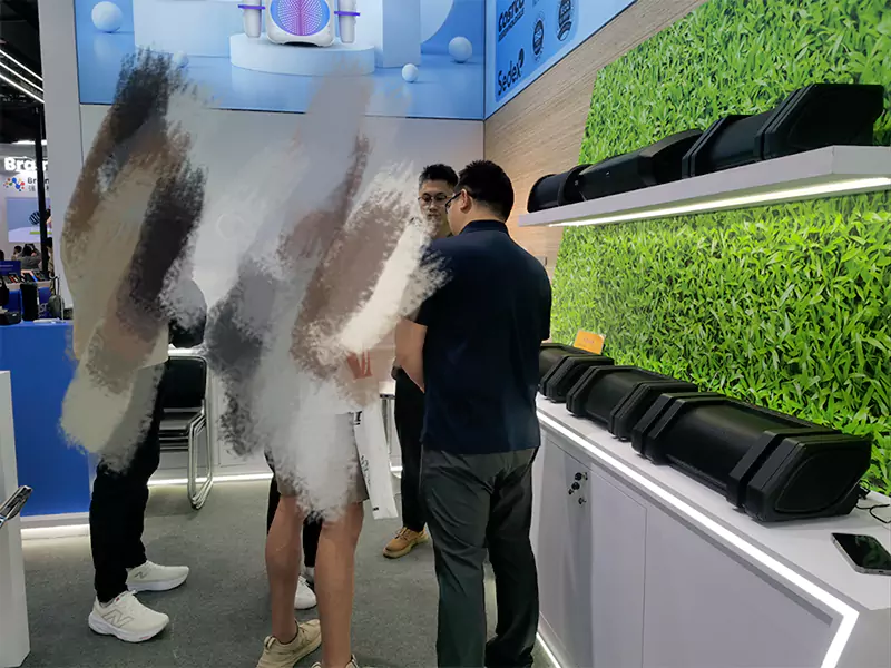 „Canton Fair“ 1 diena gyvai! Smerkioji techninė patirtis 8.1 salėje J16-17